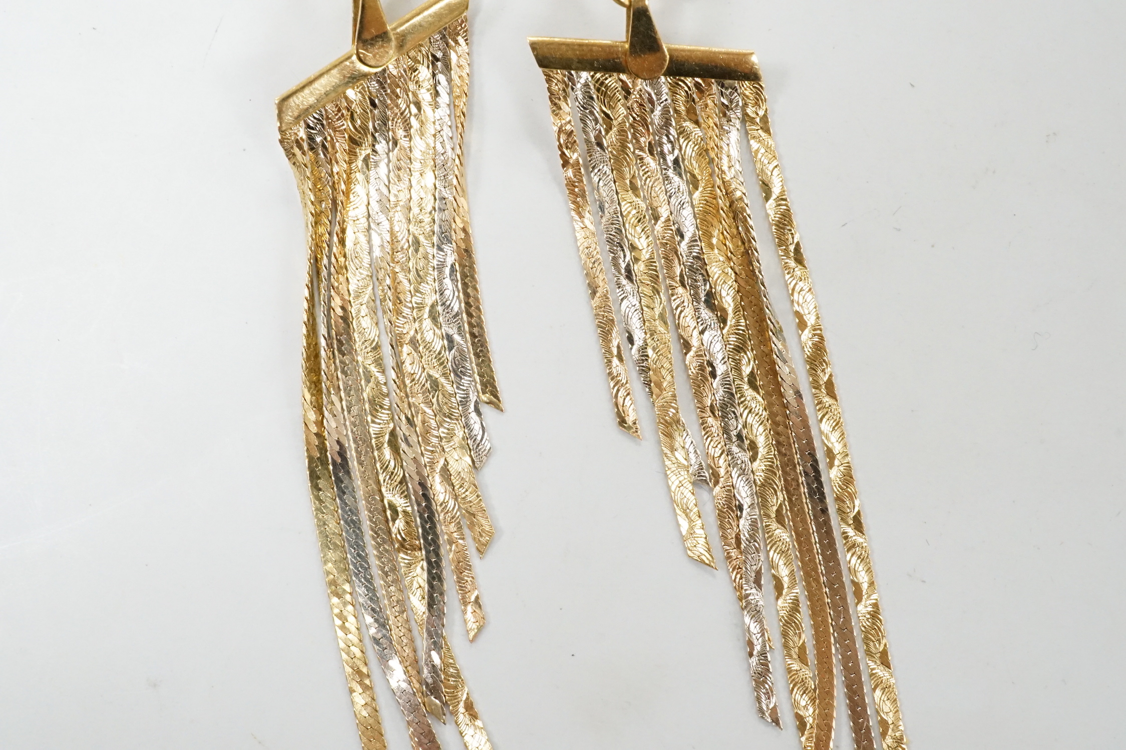 A modern pair of three colour 750 graduated tassel drop earrings, overall 95mm, 8.7 grams.